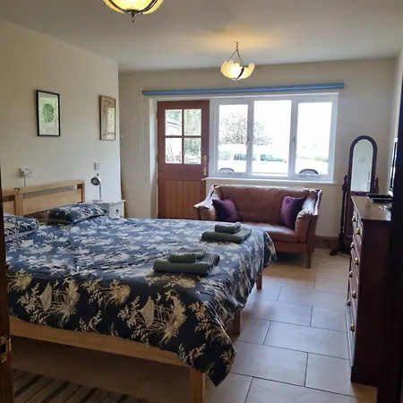 Halcyon Apartment